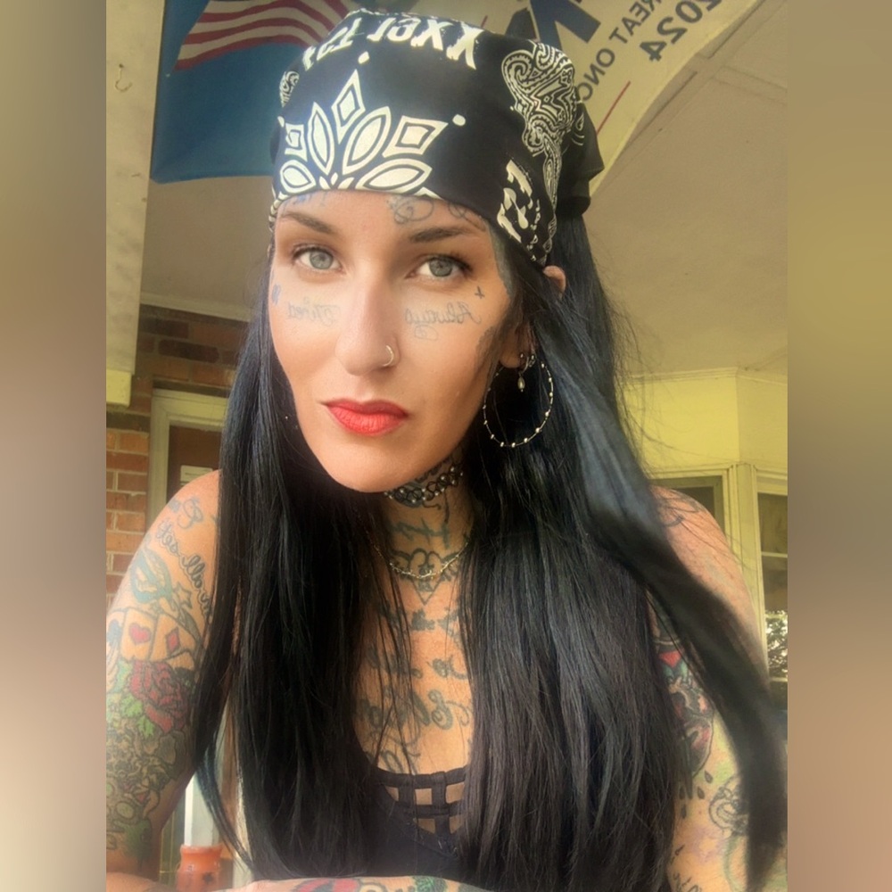 Meet your Posher, Shannon